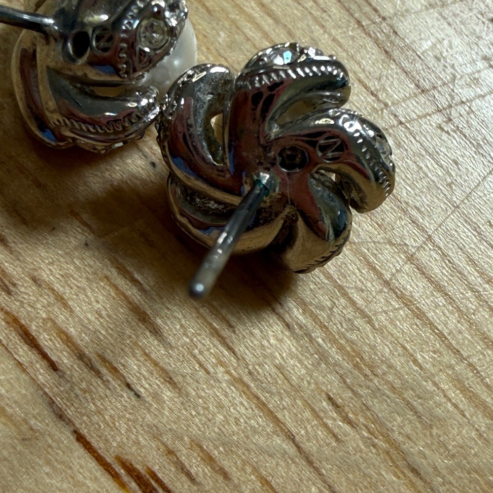Nadri Flower Stud Earrings Silver Pearl Floral Crystal Classic Elegant - Picture 6 of 13